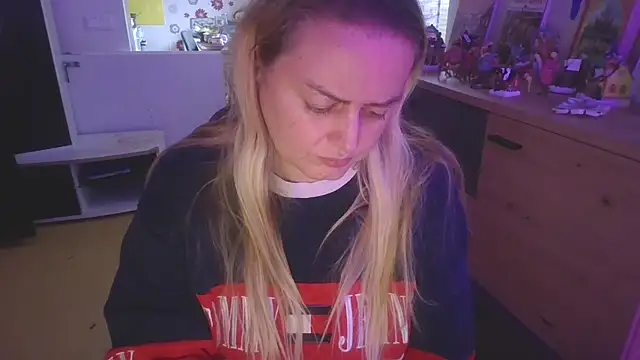 Meliss Official9 online show from 12/05/25, 09:41