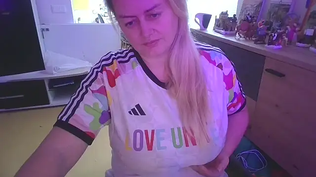 Meliss Official9 online show from 12/03/25, 09:31