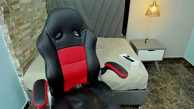 MAGNOLEROY online show from 10/17/25, 01:57