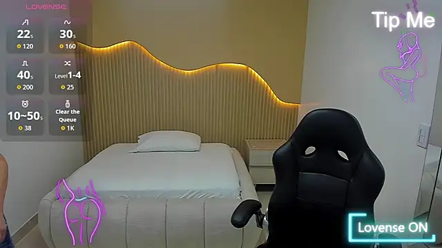 MAGNOLEROY online show from 04/11/26, 01:37