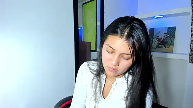 Catalehia Milk online show from 02/10/26, 07:35