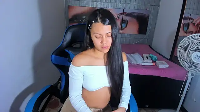 Catalehia Milk online show from 09/14/25, 04:02