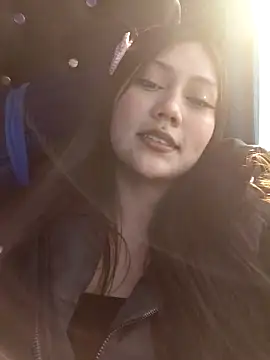 Catalehia Milk online show from 12/15/25, 11:38