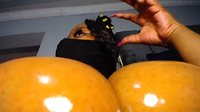 Snapshot of XPanther_24 chatting on 02/09/26, 11:30 XPanther 24 online show from 02/09/26, 11:30