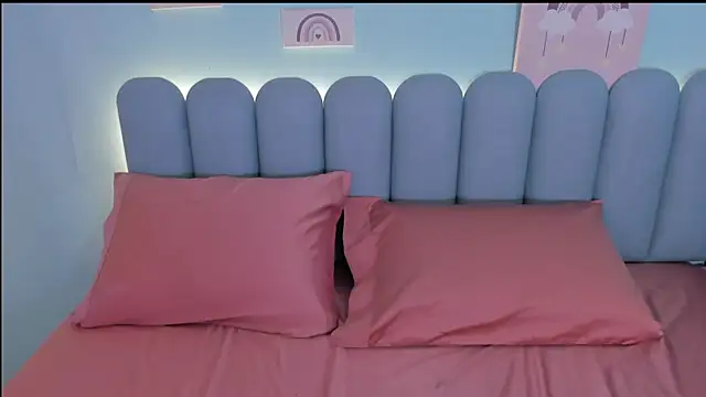 curvy rousi online show from 09/20/25, 11:26