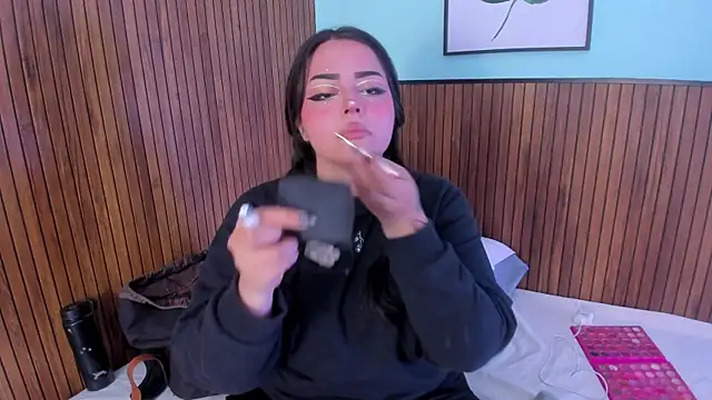 curvy rousi online show from 11/15/25, 11:47