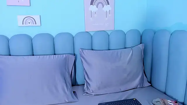 curvy rousi online show from 10/02/25, 04:05