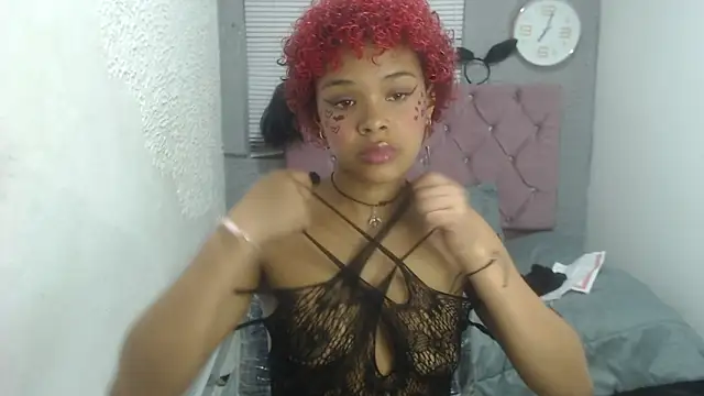 Snapshot of vainillaplaypussy chatting on 02/13/25, 06:48 vainillaplaypussy online show from 02/13/25, 06:48