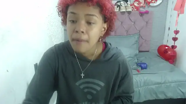 Snapshot of vainillaplaypussy chatting on 03/07/25, 12:12 vainillaplaypussy online show from 03/07/25, 12:12