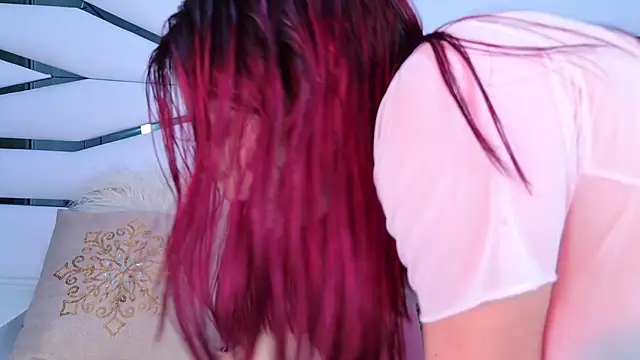 ElizabetthKitty online show from 12/15/25, 12:33