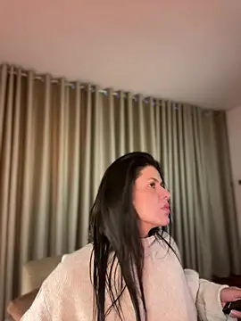 Snapshot of Alice_Biel chatting on 07/12/26, 10:54 Alice Biel online show from 07/12/26, 10:54