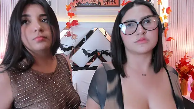 madeleine2112 online show from 10/23/25, 04:33