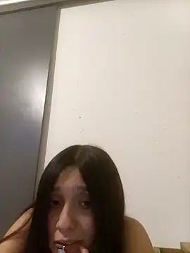 bbferlinaa online show from 12/19/25, 05:21