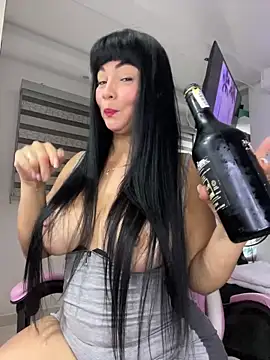 Hot beauty   online show from 05/06/26, 03:54