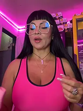 Hot beauty   online show from 02/05/26, 03:02