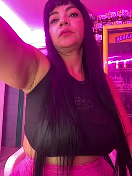 Hot beauty   online show from 04/15/26, 03:56