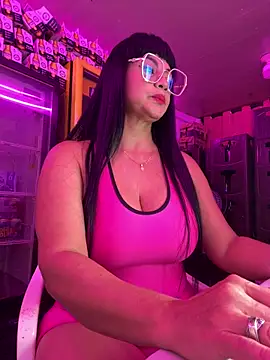 Hot beauty   online show from 04/14/26, 05:23