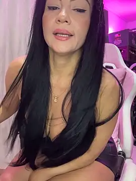 Hot beauty   online show from 10/19/25, 04:59