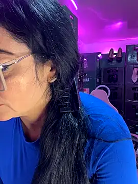 Hot beauty   online show from 09/19/25, 02:59