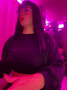 Hot beauty   online show from 01/11/26, 04:30