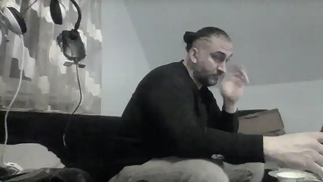 Snapshot of NewyorkDimi chatting on 04/06/26, 02:40 NewyorkDimi online show from 04/06/26, 02:40