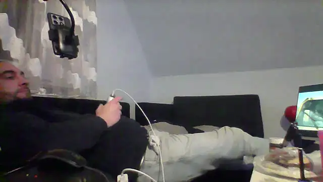 NewyorkDimi online show from 12/04/25, 12:42