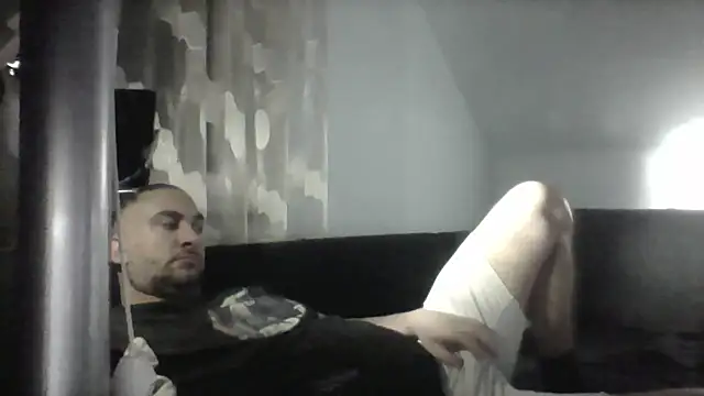 Snapshot of NewyorkDimi chatting on 06/02/26, 02:00 NewyorkDimi online show from 06/02/26, 02:00