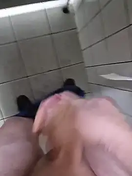 Warumnicht1980 online show from 11/15/25, 01:20