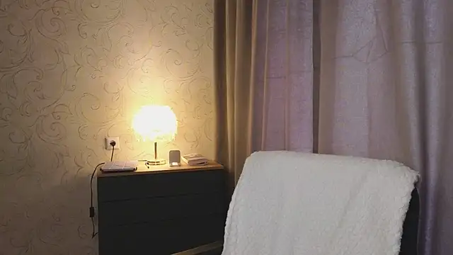 Snapshot of elsa_limerence chatting on 06/27/26, 04:24 elsa limerence online show from 06/27/26, 04:24