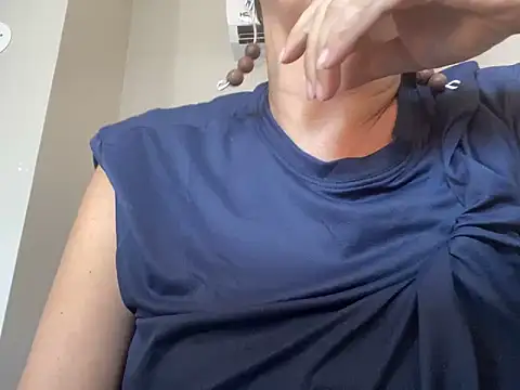 Snapshot of Biaangel34 chatting on 02/19/25, 05:38 Biaangel34 online show from 02/19/25, 05:38