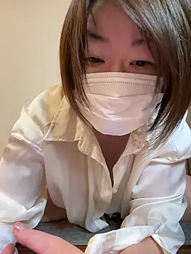 Yukimi- online show from 12/16/25, 01:26