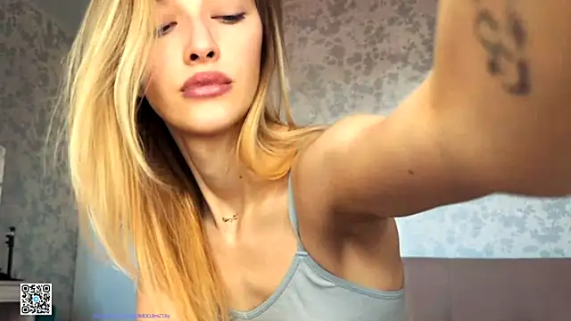 Evvie Summn1 online show from 11/17/25, 07:01