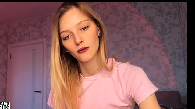 Evvie Summn1 online show from 11/23/25, 06:45