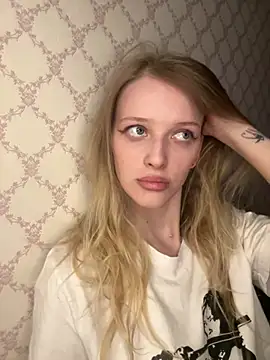 Evvie Summn1 online show from 04/21/26, 01:50