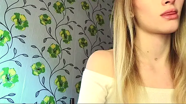 Evvie Summn1 online show from 05/25/26, 02:16