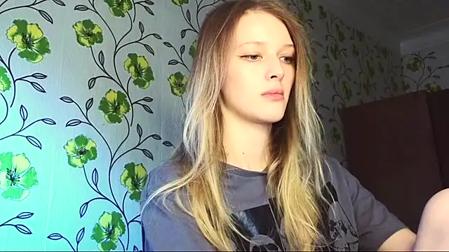 Evvie Summn1 online show from 05/31/26, 03:34