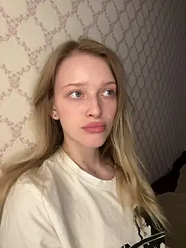 Evvie Summn1 online show from 04/23/26, 10:00