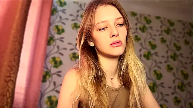 Evvie Summn1 online show from 03/24/26, 05:40