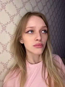 Evvie Summn1 online show from 04/06/26, 11:44