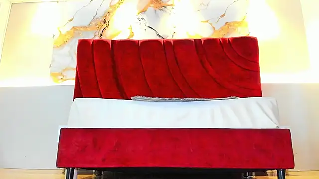 MAISE HILL1 online show from 09/24/25, 01:17