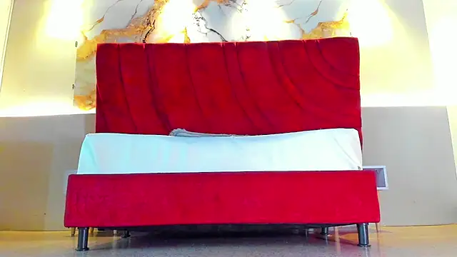 MAISE HILL1 online show from 10/27/25, 01:23