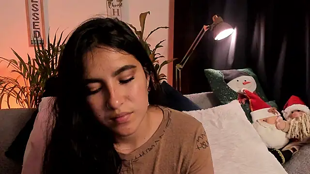 Snapshot of Serenity_Day chatting on 12/12/24, 02:26 Serenity Day online show from 12/12/24, 02:26