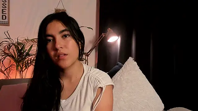 Snapshot of Serenity_Day chatting on 02/14/25, 01:23 Serenity Day online show from 02/14/25, 01:23