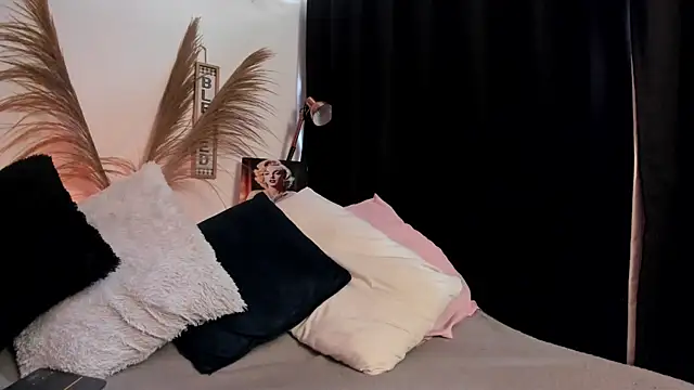 Serenity Day online show from 11/13/25, 06:23