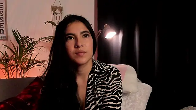 Snapshot of Serenity_Day chatting on 01/19/25, 03:08 Serenity Day online show from 01/19/25, 03:08