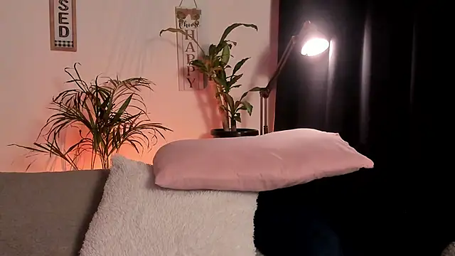 Snapshot of Serenity_Day chatting on 02/17/25, 02:20 Serenity Day online show from 02/17/25, 02:20