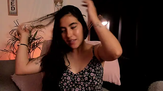 Snapshot of Serenity_Day chatting on 02/15/25, 01:21 Serenity Day online show from 02/15/25, 01:21