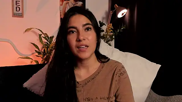 Snapshot of Serenity_Day chatting on 03/17/25, 12:42 Serenity Day online show from 03/17/25, 12:42