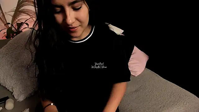 Snapshot of Serenity_Day chatting on 09/15/25, 12:33 Serenity Day online show from 09/15/25, 12:33