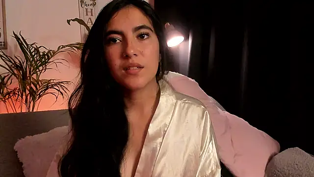 Snapshot of Serenity_Day chatting on 02/01/25, 03:30 Serenity Day online show from 02/01/25, 03:30